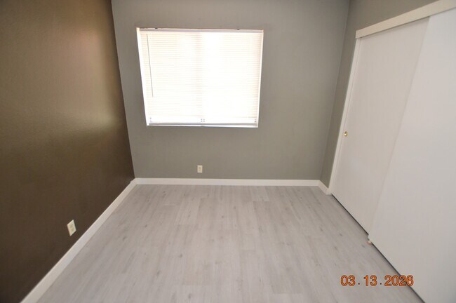 Building Photo - 4300 N Lamont St
