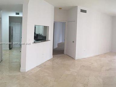 Building Photo - 888 Brickell Key Dr