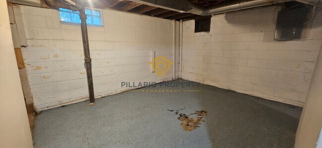Building Photo - 3527 N Chester Ave