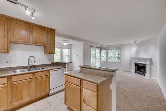 Building Photo - 2 bed, 2 Bath in Bothell! Utilities Included!