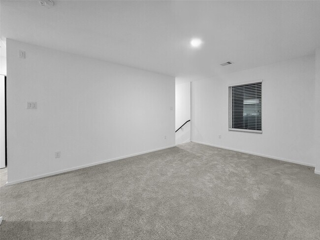 Building Photo - 3054 Mallorca Dr