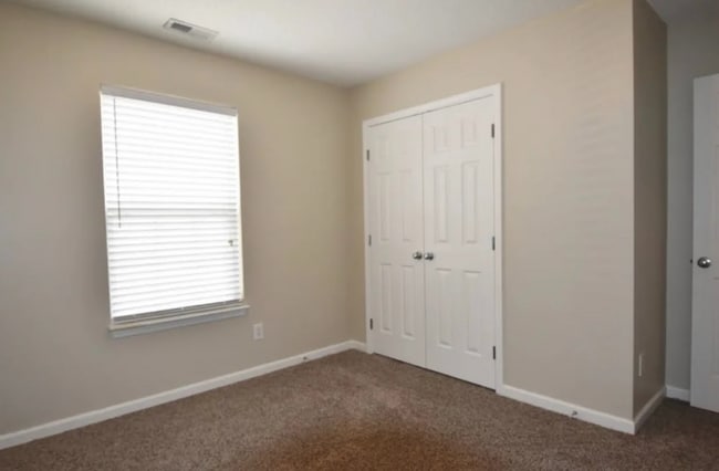 Building Photo - 305 Cline Falls Dr