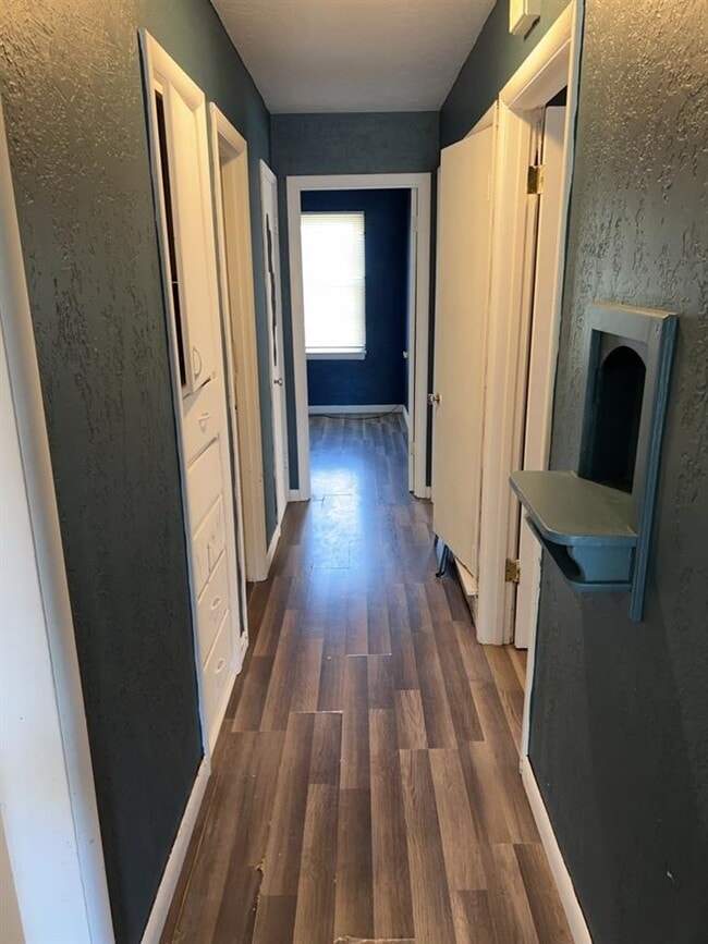 Building Photo - 2811 NW 21st Pl