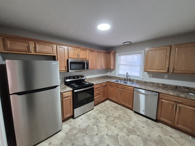 Building Photo - 1120 Wellons Dr