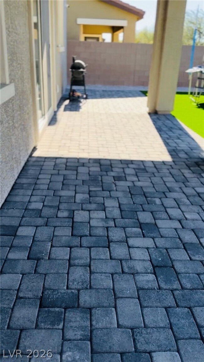 Building Photo - 7447 Ardenno St