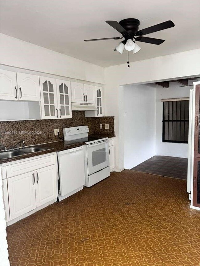 Building Photo - 576 NW 147th St