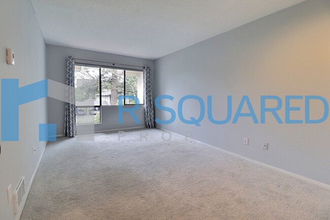 Building Photo - 401 100th Ave NE