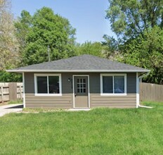 Building Photo - 3 Bedroom Home for rent in Des Moines, IA