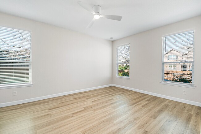 Building Photo - 2073 Turkey Creek