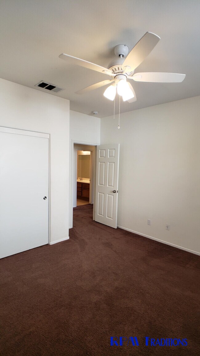 Building Photo - 3048 W Lingard St