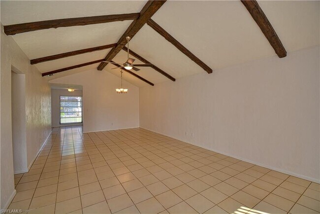 Building Photo - 859 Palm View Dr