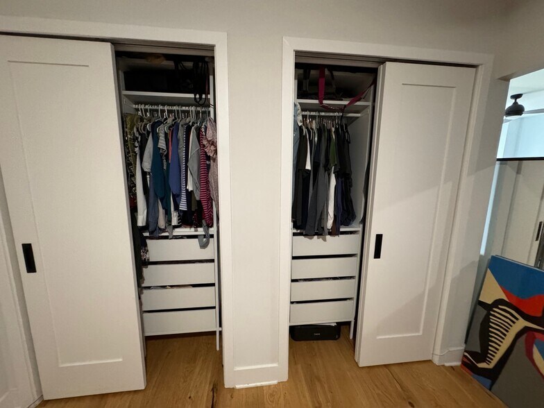 Building Photo - 1211 Van St SE