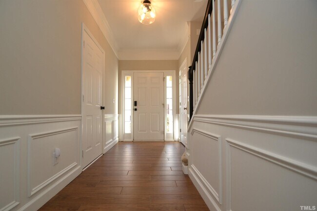 Building Photo - 701 Sutter Gate Ln