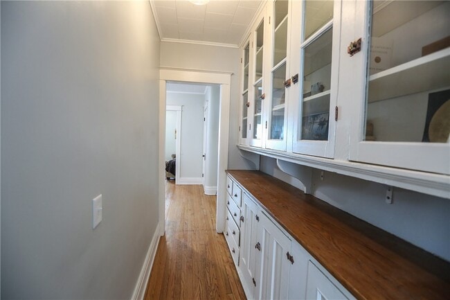 Building Photo - 296 Laburnam Crescent