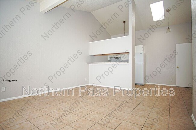 Building Photo - 10007 Caribou Dr