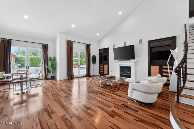 Building Photo - 9651 Sagebrush Ave