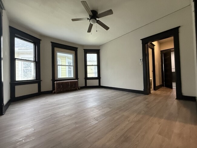 Building Photo - 34 Besch Ave