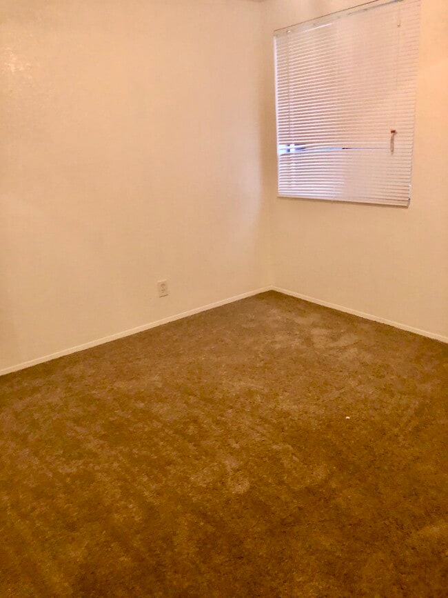 Building Photo - 3606 1st Ave