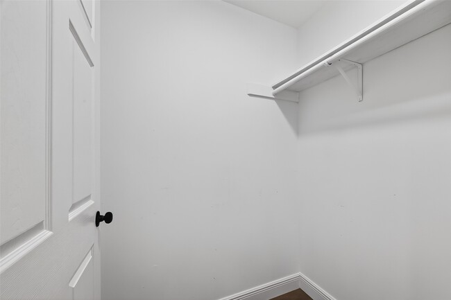 Building Photo - 7437 Bywood St