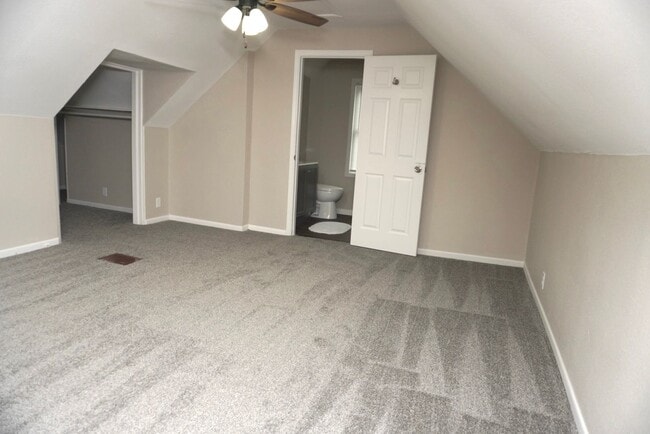 Building Photo - 3 Bedroom house