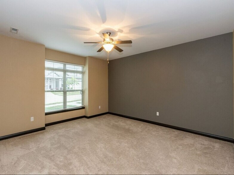 Basement great room - 735 Mission Point Rd