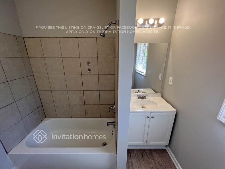 Building Photo - 35 Circle Creek Dr