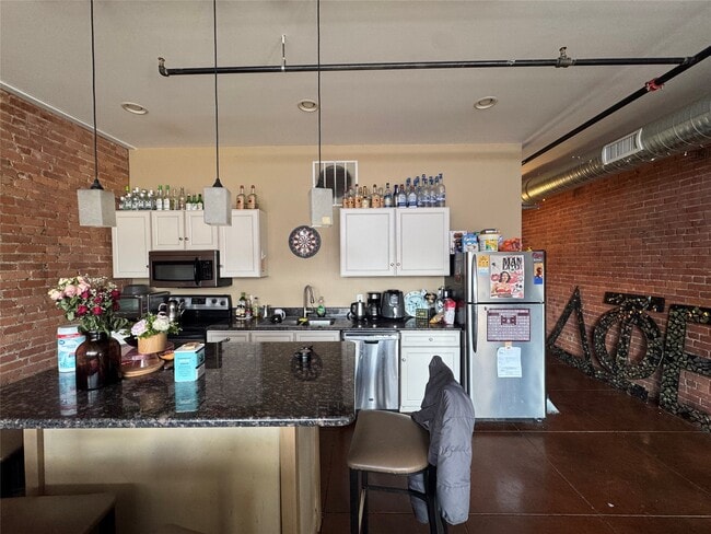 Building Photo - 135 Washington St