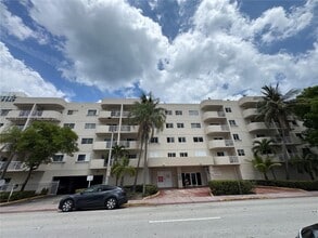 Building Photo - 6801 Harding Ave