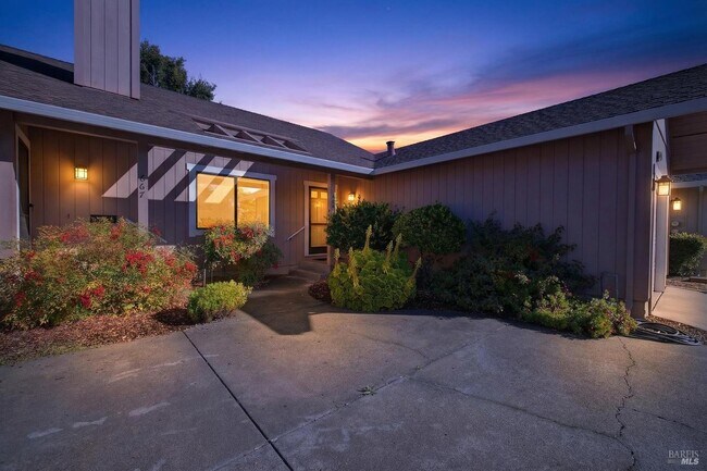 Building Photo - 663 Spring Ln