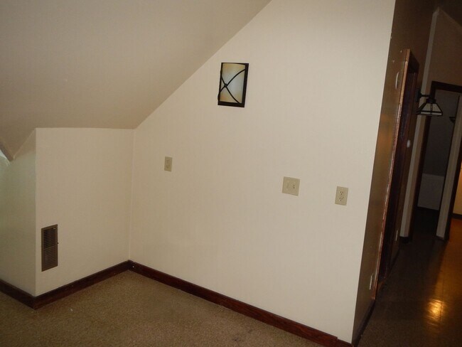 Building Photo - 1217 Madison St