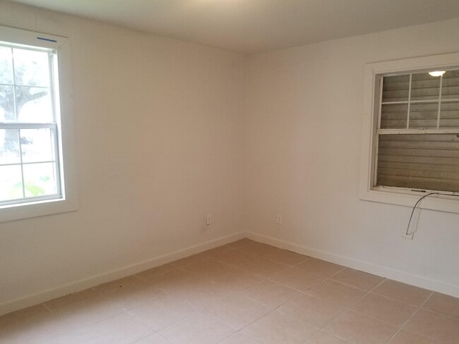 Building Photo - 4710 St Anthony Ave