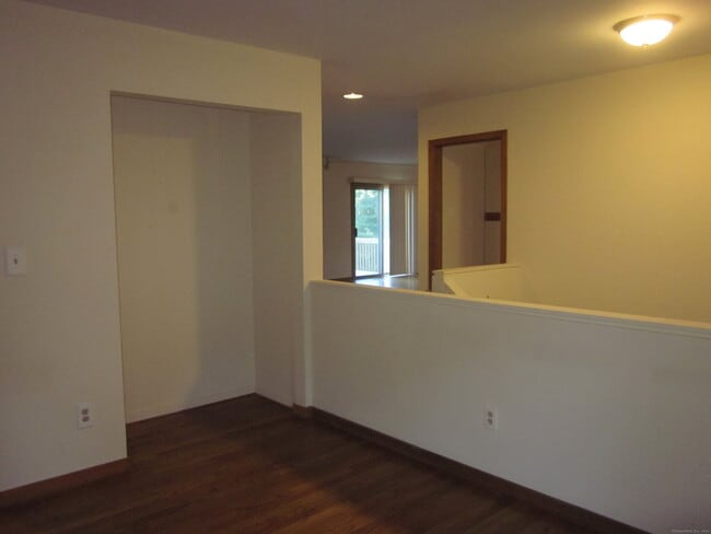 Building Photo - 690 Forest Rd