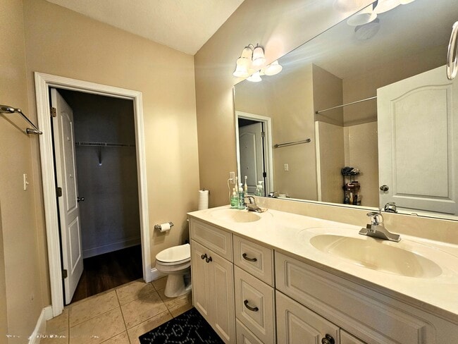 Building Photo - 1413 Leigh Ct