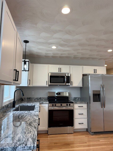 Building Photo - 27 Baker St