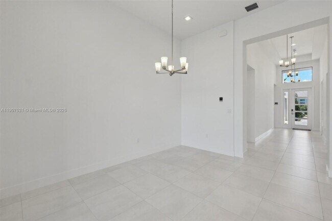 Building Photo - 13131 Feathering Wy