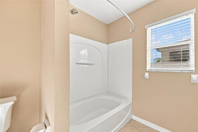 Building Photo - 516 Bella Rosa Cir