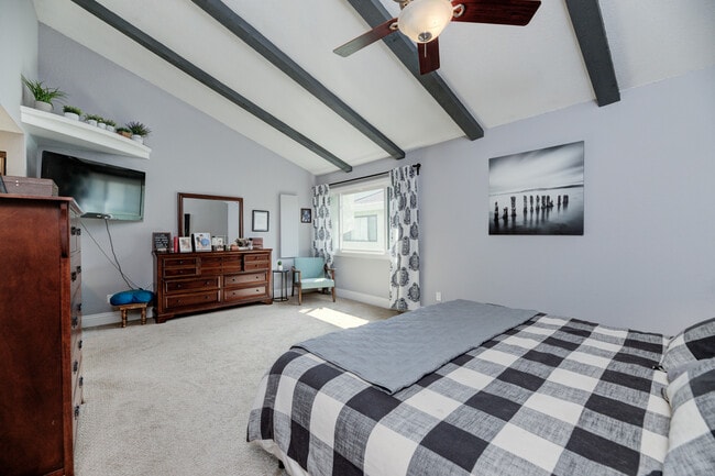 Building Photo - 1405 Goodman Ave