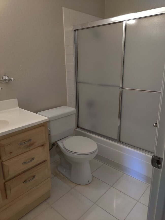 Building Photo - Beautiful Condo South Fremont Community - ...