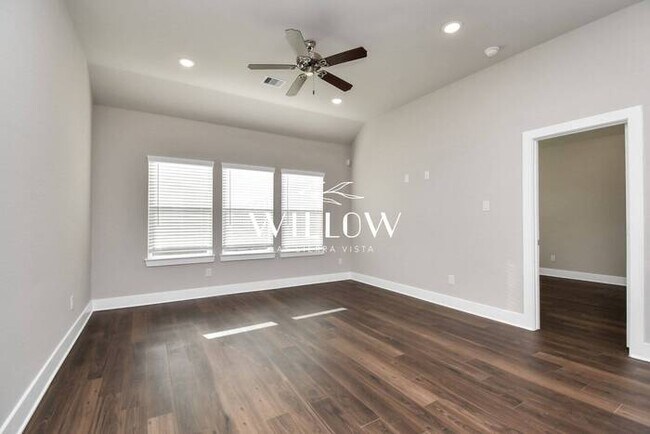 Building Photo - Spacious 4-Bedroom Home in a GREAT Community!