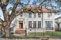 Building Photo - Napoleon Mansion