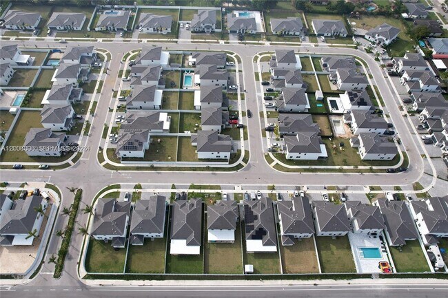 Building Photo - 12729 SW 211th St