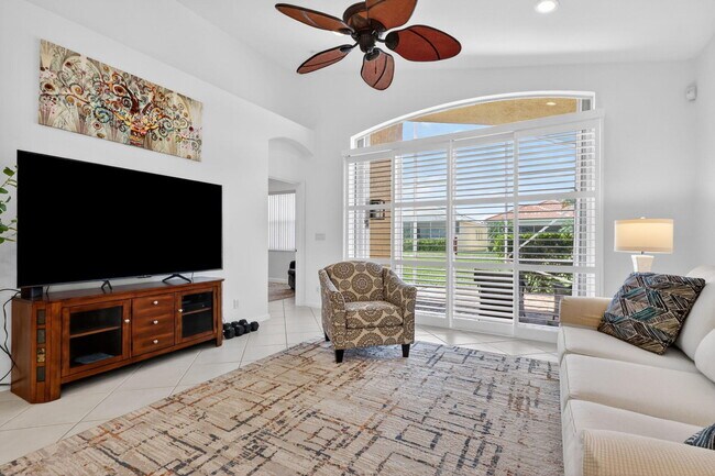 Building Photo - 7116 Cataluna Cir