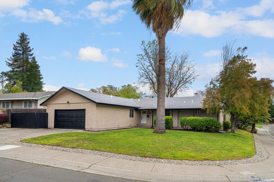 Primary Photo - 5900 Ranger Way