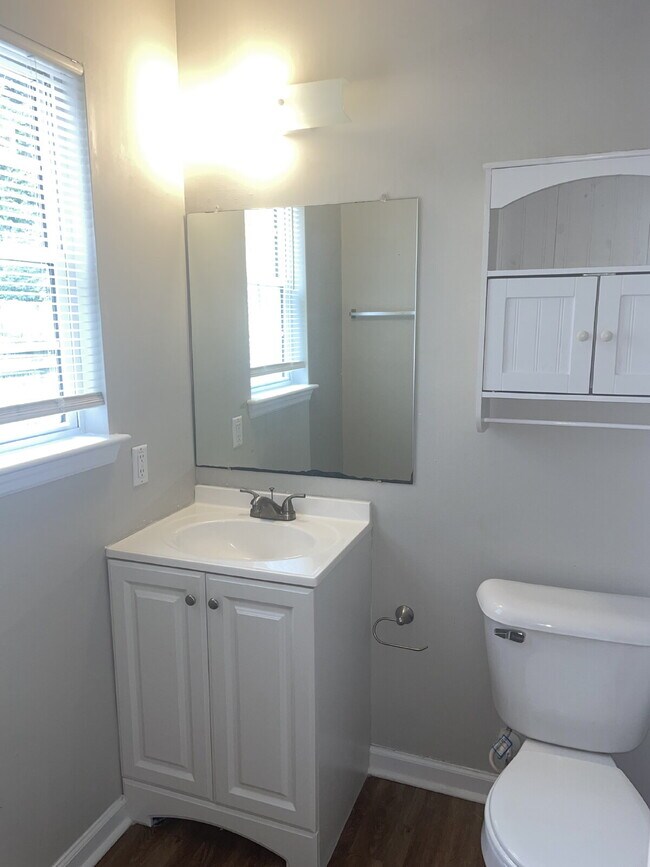 Building Photo - Two Bedroom Two Full Bathroom End Unit Tow...