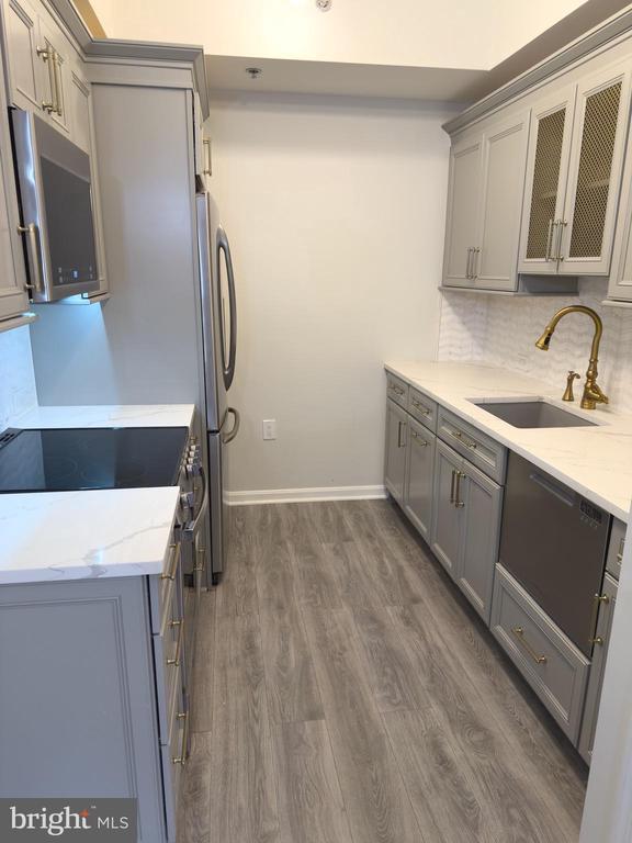 Building Photo - 1211 S Eads St