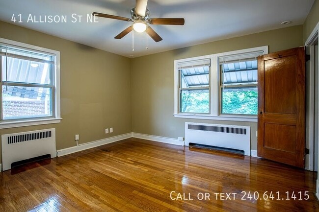 Building Photo - 41 Allison St NE