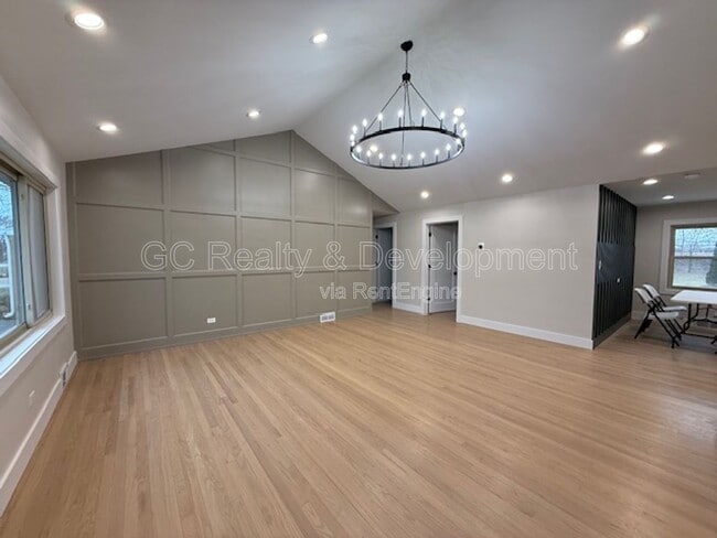 Building Photo - 465 Alexander Blvd