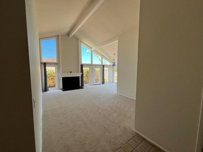 Building Photo - 2066 Touraine Ln
