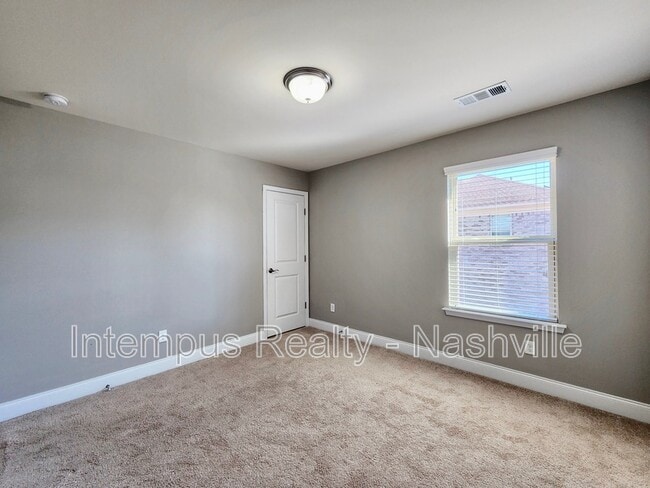 Building Photo - 1005 Maleventum Way