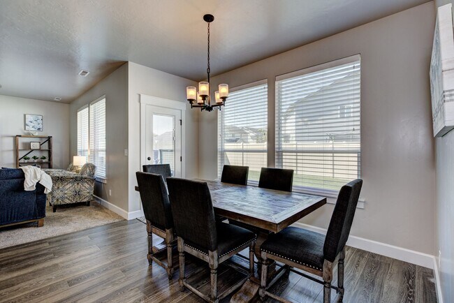 Building Photo - Beautiful Home in the Heart of Eagle